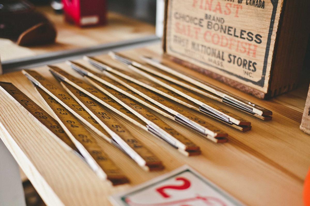 Saham Emas Apa Saja? Pengertian & Daftar Emitennya di BEI