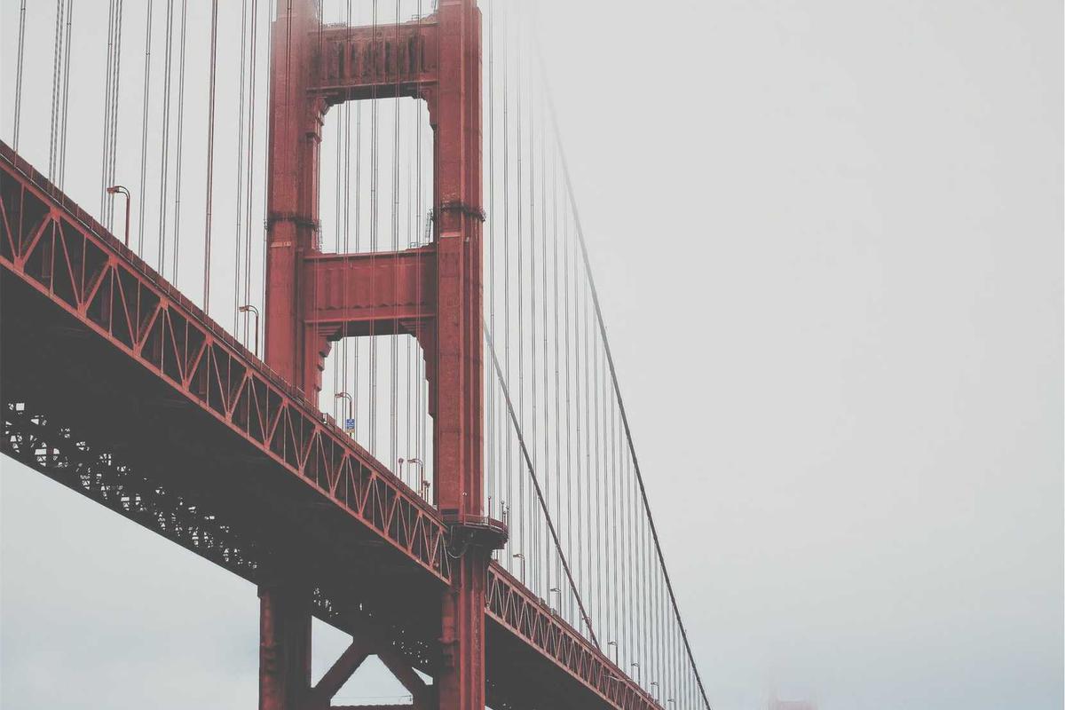 Apa Itu Live Trading? Cara Nonton & Manfaatnya untuk Investasi Saham AS